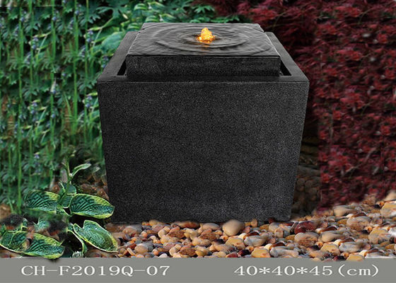 Efek Batu Persegi Polyresin Led Light Water Fountain Luar Ruangan pemasok